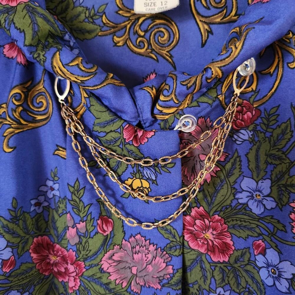 Vintage floral button down adorable - Picture 3 of 4